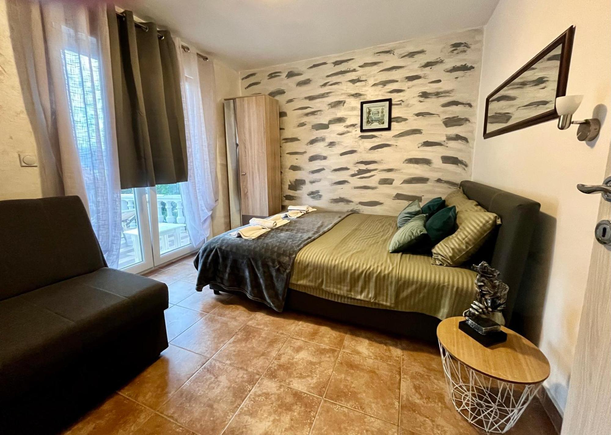 Apartments Obradovic Krasići エクステリア 写真